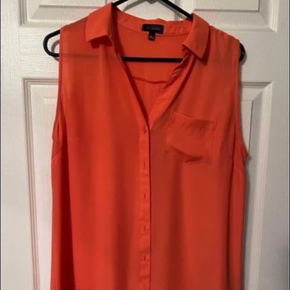 Sleeveless collar coral colored blouse. XL